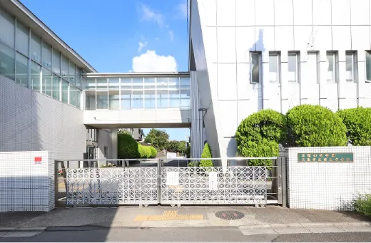 三鷹市立第三中学校