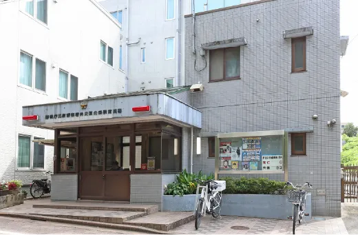 三鷹警察署 井之頭公園駅前交番