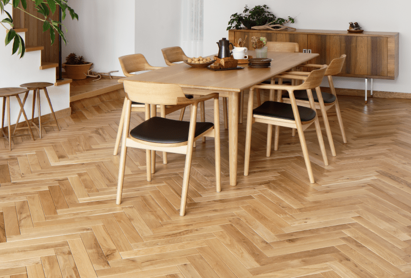 ヘリンボーン貼りの床