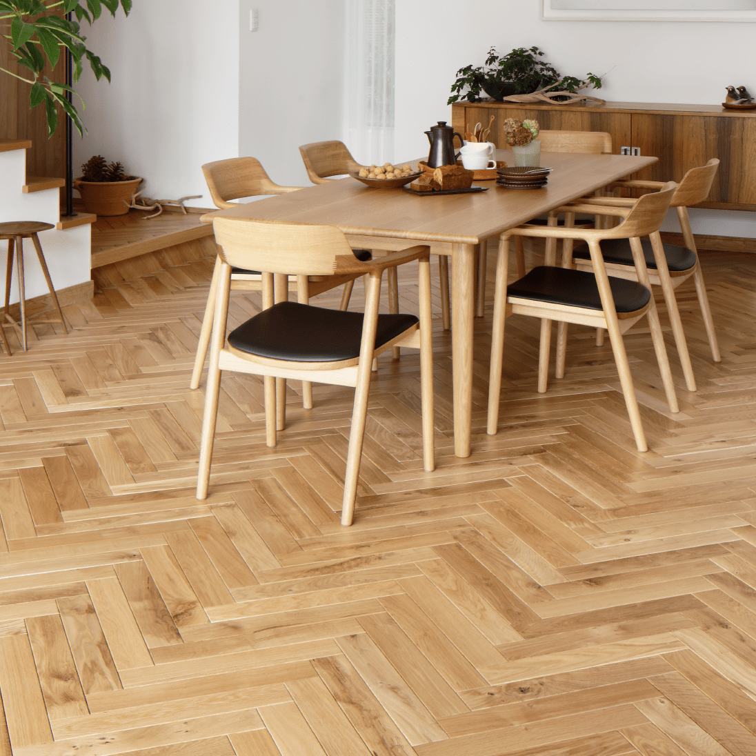 ヘリンボーン貼りの床