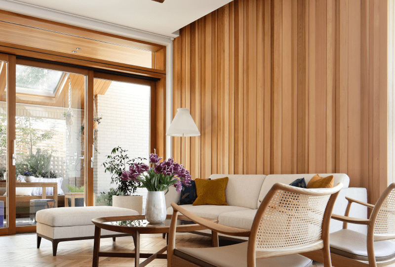 レッドシダーの無垢壁