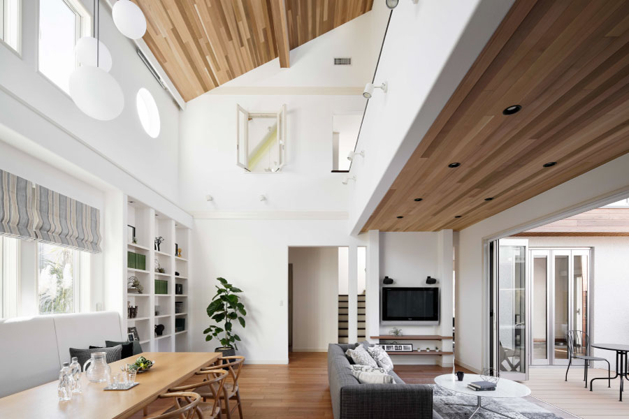 開放的なリビングと吹き抜け